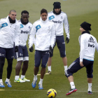 Pepe, Essien, Varane, Benzema y Cristiano Ronaldo, durante el entrenamiento en Valdebebas.