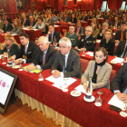 Autoridades locales y provinciales y especialistas presentes en la inauguración.