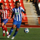Javi López actuó en el primer tiempo en ambas bandas del centro del campo.