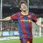Messi celebra con alivio el tercer gol del Barça frente al Almería.