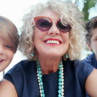 Gema Roy se hace un selfie con sus nietos.