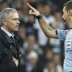 Clos Gómez expulsa a José Mourinho en la final de Copa del Santiago Bernabéu.