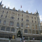 El edificio Botines, sede y uno de los emblemas inmobiliarios de la Fundación España Duero. BODELÓN