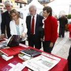 José Ángel Hermida, Evelia Fernández, Salvador Gutiérrez y José Antonio Sánchez, en el stand que el
