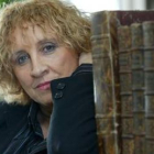 La leonesa Elena Santiago, premio de las Letras de Castilla y León