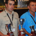 Arcay y Matilla con los trofeos obtenidos.