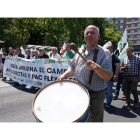La protesta partió de la Delegación del Gobierno y recorrió las principales calles de Valladolid hasta llegar a la consejería. MIRIAM CHACÓN