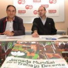 Arturo Fernández e Ignacio Fernández leyeron ayer un manifiesto en favor del trabajo decente.