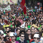 Miles de estudiantes apoyaron en las calles de León las protestas en contra de los recortes en materia educativa.