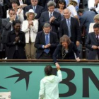 El manacorí recibe desde el palco de autoridades la felicitación de la Reina Sofía.