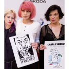Las Pussy Riot y la actriz británica Bianca Jagger.