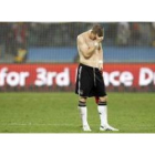 Bastian Schweinsteiger lamenta la derrota de su equipo.