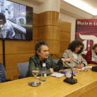 Ana Isabel Zamarriego, María García, Ana Gaitero y Mercedes Rodilla con un vídeo de la fundación de fondo. RAMIRO