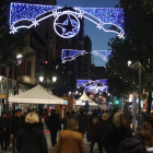 La gente tomó la avenida para disfrutar de las actividades programadas por los vecinos. L. DE LA MATA