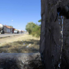 El abundante chorro era ayer un pobre hilo de agua.