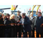 El presidente Herrera, cortando la cinta inaugural de la Feria de Febrero de Valencia de Don Juan, a