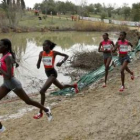 Masai encabeza el grupo por delante de Knorikwiang.