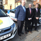 Guillermo García, Emilio Gutiérrez y Ricardo Gavilanes presentaron la nueva flota de vehículos de la Policía Local de León.