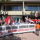 La protesta en León capital se produjo en torno a la sede de Fele, entre Independencia y la plaza de Santo Domingo. MARCIANO PÉREZ