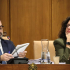 Marco Morala y Lidia Coca, ayer en el pleno. ANA F. BARREDO