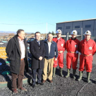 Federico Fernández, Fernando Salguero, Manuel Lamelas Viloria y cuatro brigadistas en la sede de Torre del Bierzo.