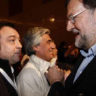 El vicealcalde Manuel Cobo conversa con Mariano Rajoy