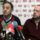 Los secretarios provinciales de UGT, Arturo Fernández (I), y de CCOO, Ignacio Fernández (D)