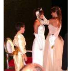La nueva reina, Diandra Méndez, recibió la corona de su predecesora