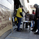 Los funcionarios de Justicia piden firmas contra las tasas judiciales.