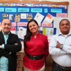 Jhovany Rojas, Elizabeth Álvarez y Leonardo Zapata en la sede de Mira.