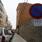 Cartel de prohibido aparcar desde mañana hasta el 20 de diciembre en Fernando I. FERNANDO OTERO
