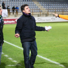 Momento en el que el árbitro expulsa a Luis Cembranos.