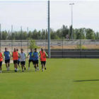 Yosu Uribe dirige uno de los entrenamientos realizados por sus jugadores en el Área Deportiva de Pue