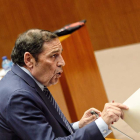 Antonio María Saéz Aguado es el consejero con más contestaciones pendientes. NACHO GALLEGO