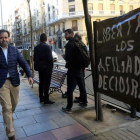 El secretario general del PSOE  a su entrada en el Comité Federal celebrado en Madrid.