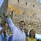 Feijóo, Rajoy y Ana Pastor el sábado en el castillo de Sotomaior, en Pontevedra.