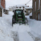 Soto de Sajambre, incomunicado, y el alcalde de Posada con dos metros de nieve.