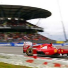 Hamilton va a más y promete guerra a Red Bull y Ferrari.