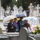 Durante la última semana se han intensificado las visita al cementerio, que hoy tendrá su día culmin