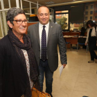 En primer término la presidenta de la Asociación Berciana de Agricultores, ayer con el presidente del Consejo Comarcal.
