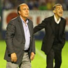 Jesús Tartilán espera la recuperación de Aitor para no tocar la defensa.
