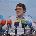 Fernández Mañueco, ayer en Palencia. ALMUDENA ÁLVAREZ