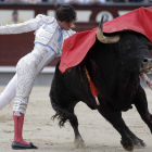 Pase de pecho de Juan del Álamo, en su gran faena.
