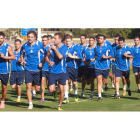 Los jugadores de la Cultural realizando carrera continua en el Área Deportiva de Puente Castro.