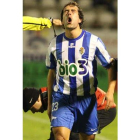 Sáizar se duele de un balonazo del portero visitante.