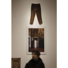 Un detalle de la exposición 'La misión y los misioneros', de Georges Adéagbo.