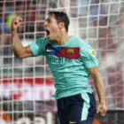 Adriano celebra el gol marcado ante el Almería, el primero del Barcelona.