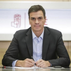 El secretario general del PSOE, Pedro Sánchez, en la reunión de la ejecutiva de este lunes.