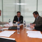 Ricardo González Mantero, durante la reunión con los responsables del Instituto del Carbón