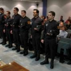 Los seis nuevos agentes juraron la Constitución en un acto solemne celebrado en el salón de plenos